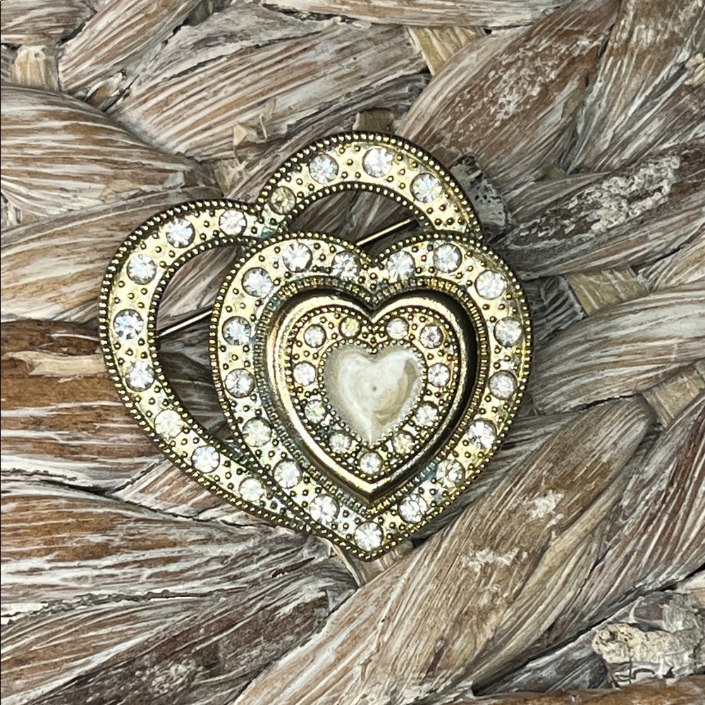 Vintage Gold‎ Tone Faux Mother of Pearl Double Heart Brooch
